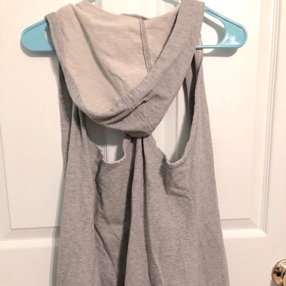 Cute Miley Cyrus Workout /Cardigan/Sleeveless - Picture 5 of 6